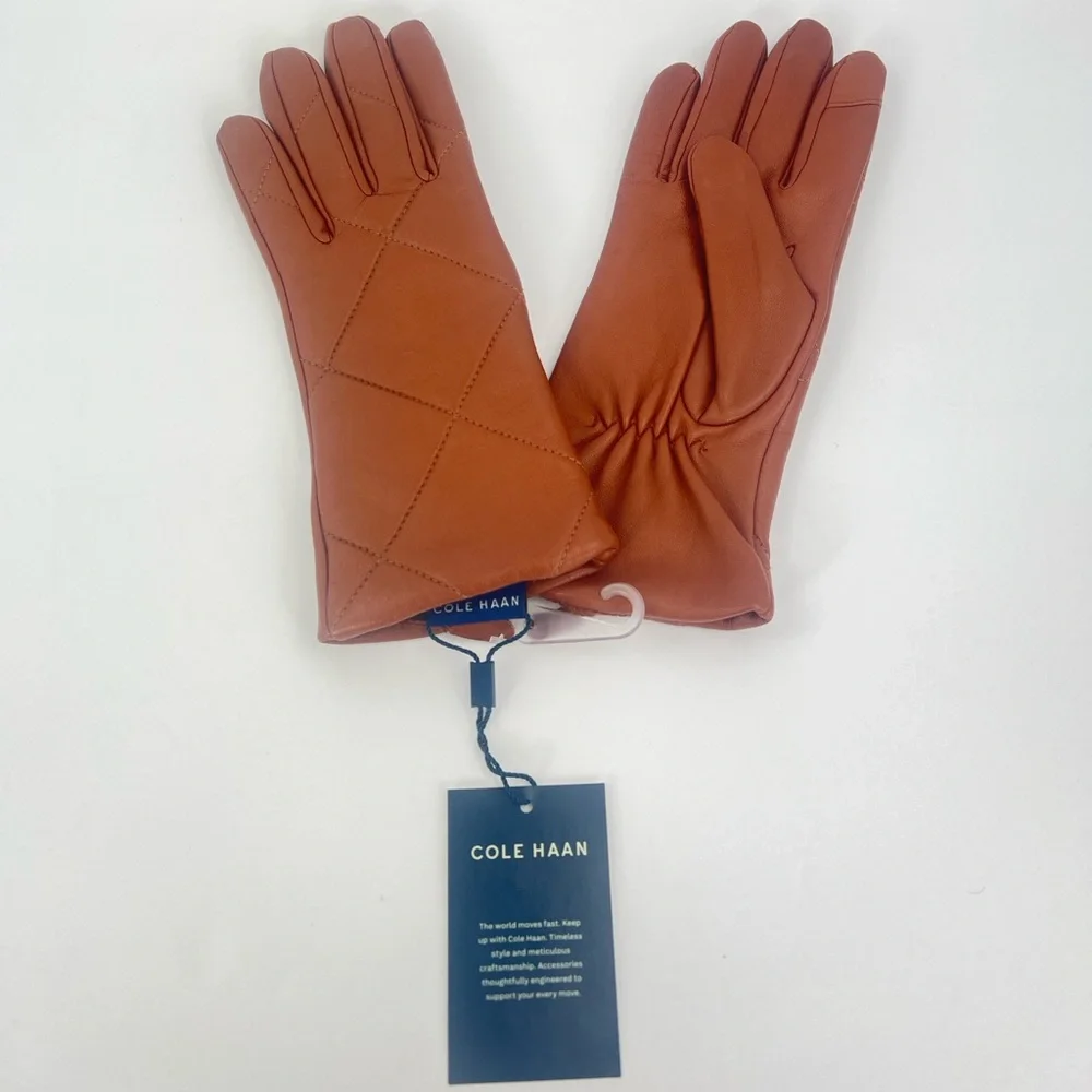 COLE HAAN QUILTED LADIES LEATHER GLOVES, MEDIUM SIZE, BRITISH TAN COLOR